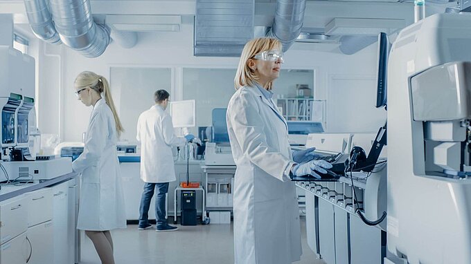 Pipetting and Nanodispensing